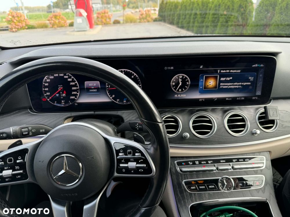 Mercedes-Benz Klasa E - 11