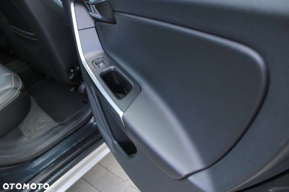 Volvo XC 60 - 32