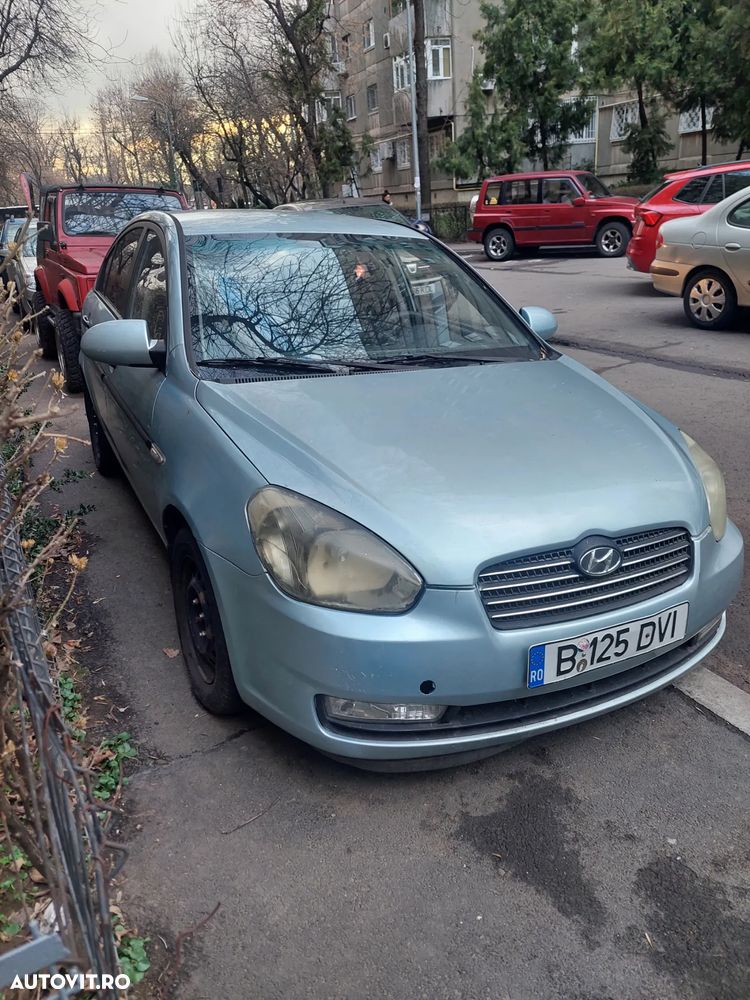 Hyundai Accent MC 1.5 CRDI 4DR GL COMFORT - 2