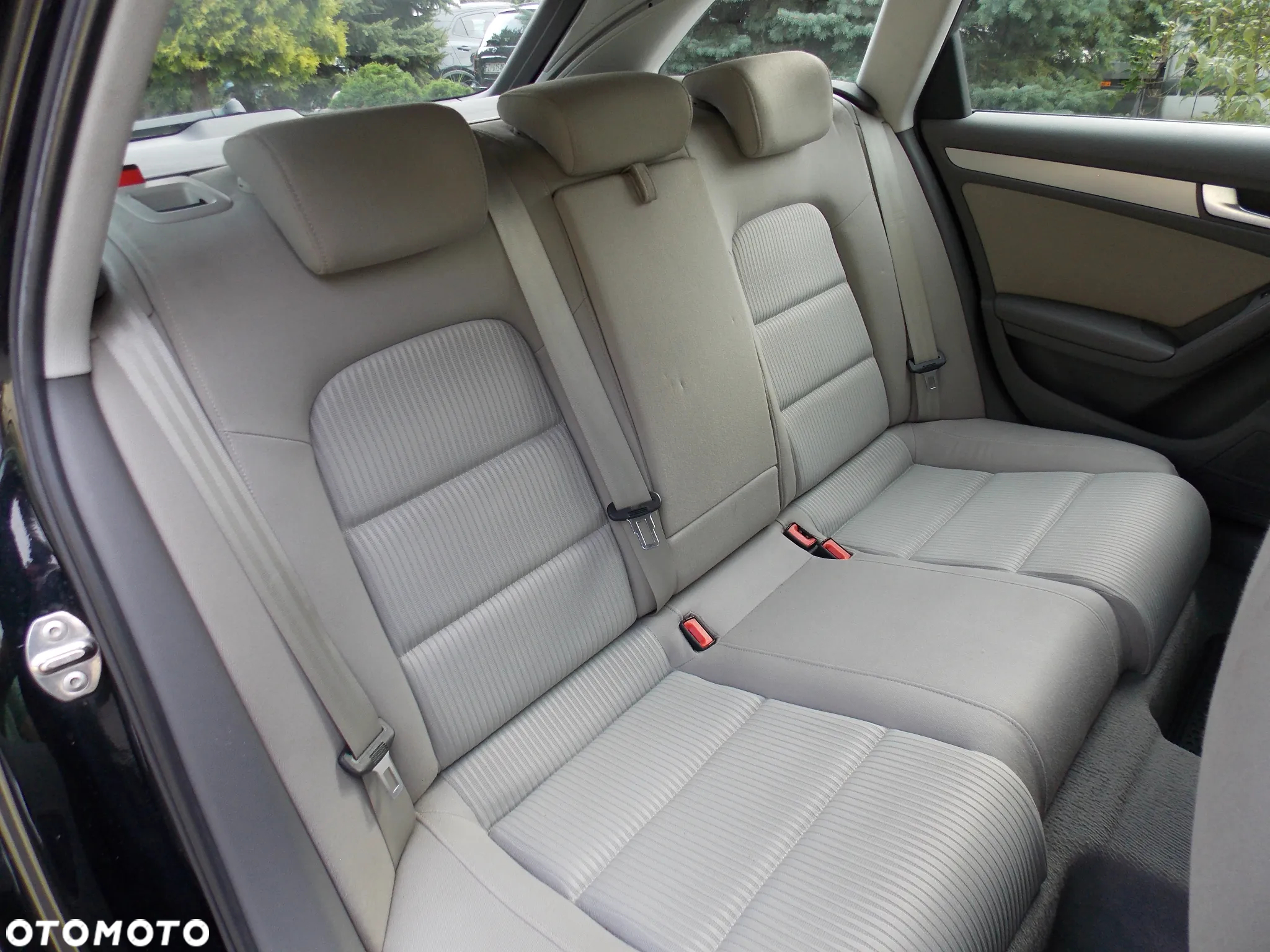 Audi A4 Avant 2.0 TDI DPF multitronic Ambiente - 18