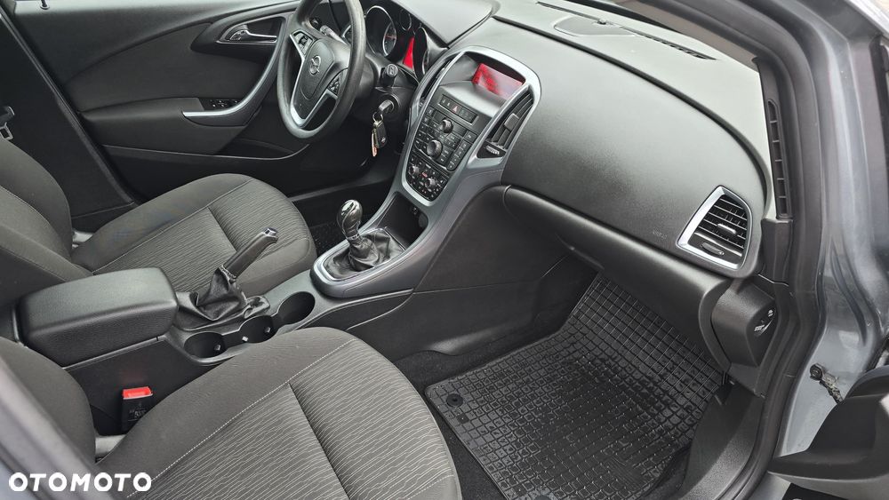 Opel Astra 1.4 T Enjoy - 9
