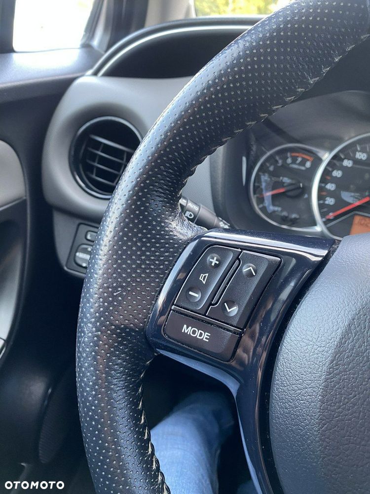 Toyota Yaris - 25