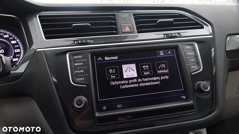Volkswagen Tiguan - 37
