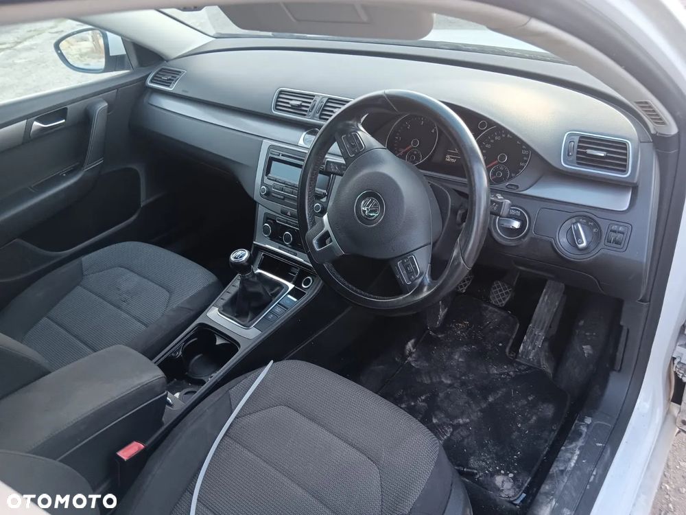 Volkswagen Passat - 7