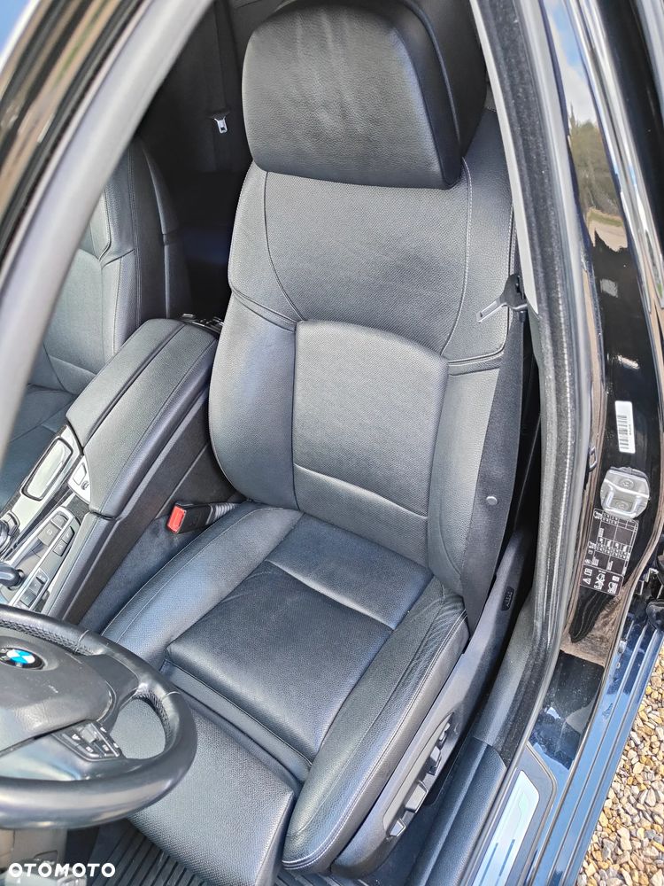 BMW Seria 5 530d xDrive Luxury Line - 18