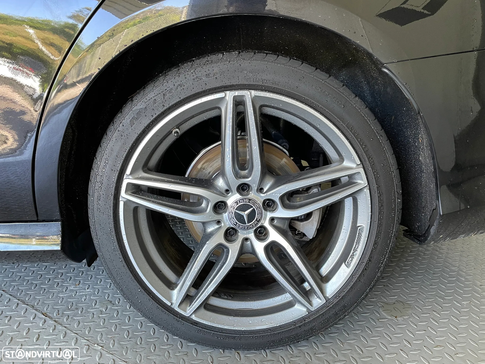Mercedes-Benz E 220 d AMG - 5