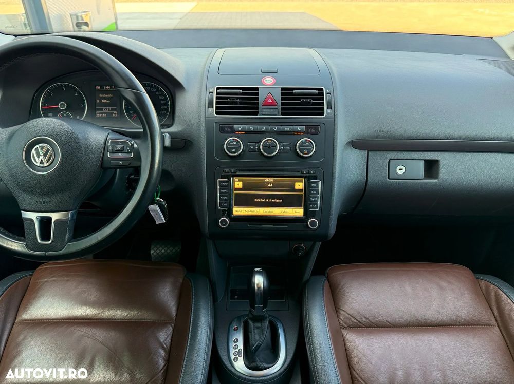 Volkswagen Touran 2.0 TDI DPF DSG Cross - 7