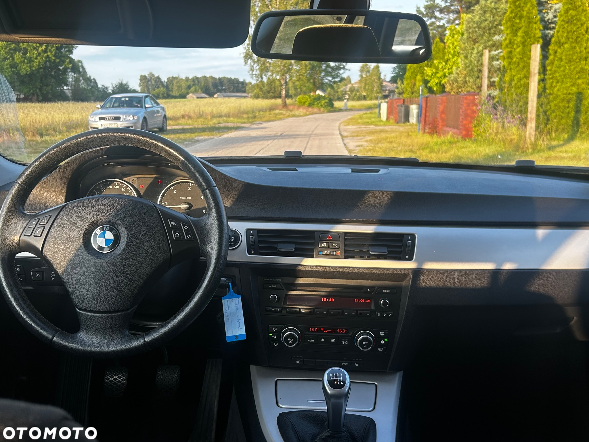 BMW Seria 3 318d Touring Luxury Line - 24