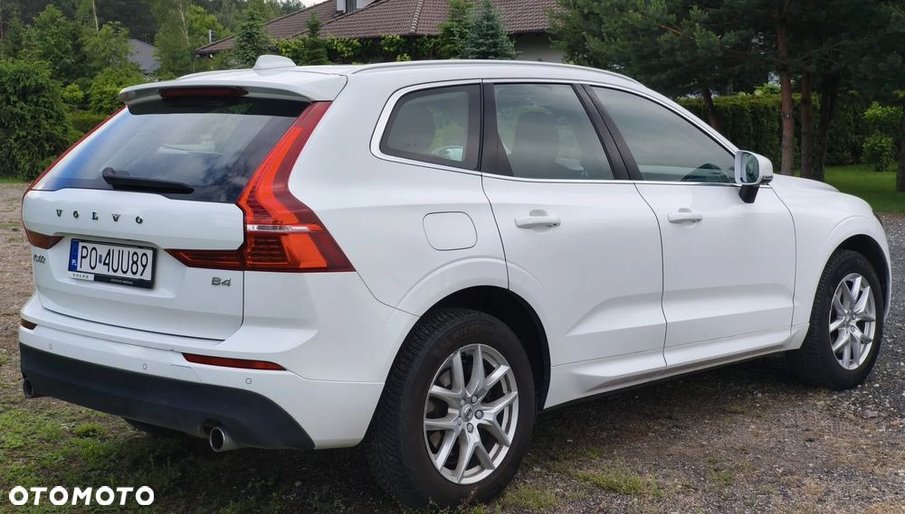 Volvo XC 60 B4 B Momentum Pro - 24