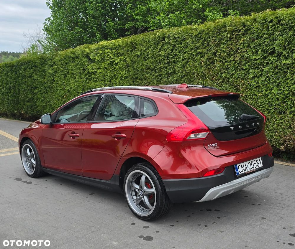 Volvo V40 D2 R-Design - 2