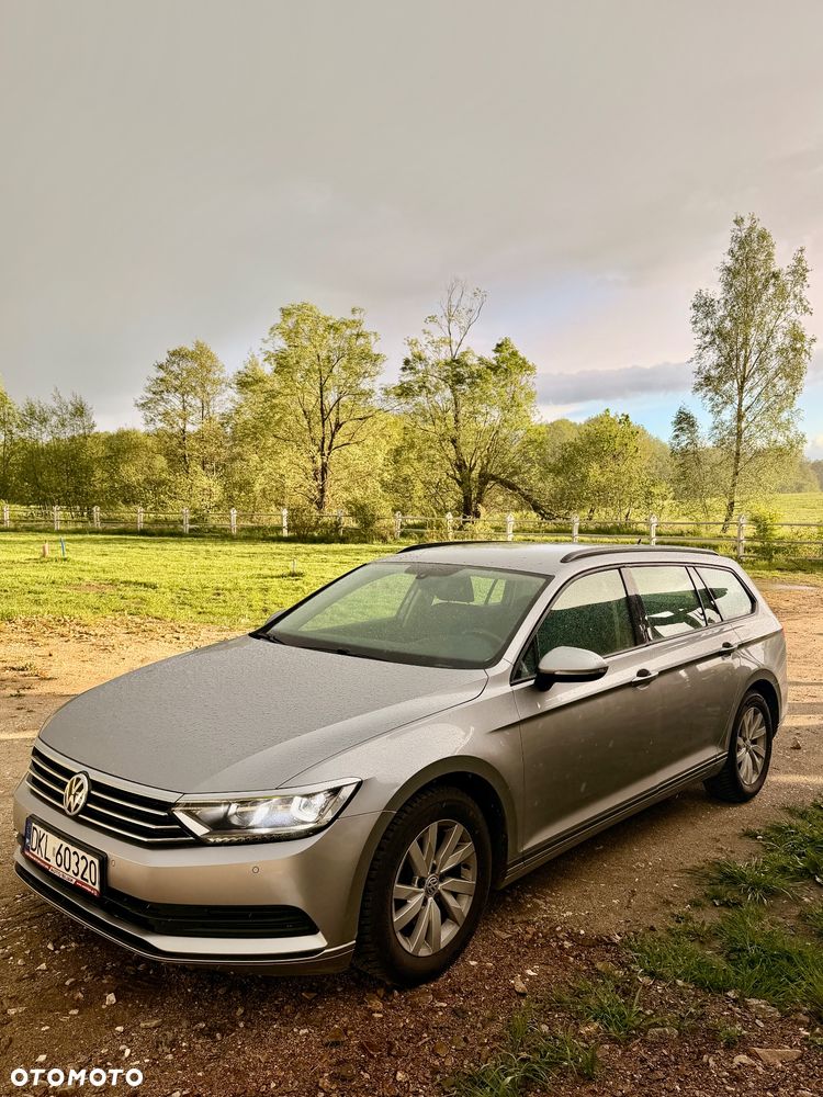 Volkswagen Passat 2.0 TDI SCR Comfortline - 1