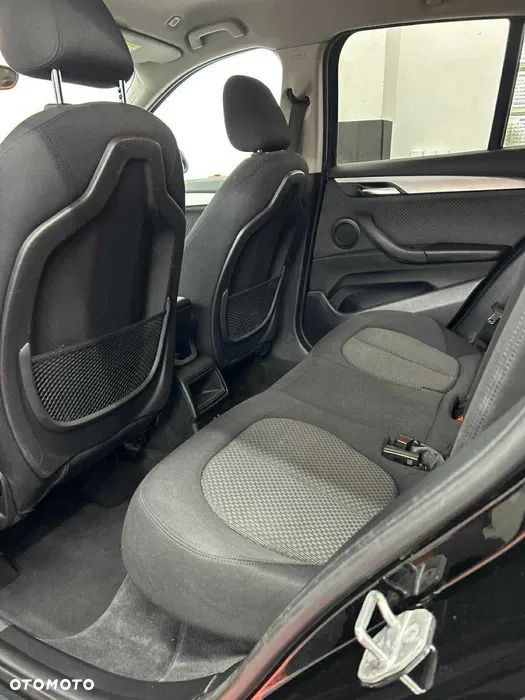 BMW X1 sDrive18d - 6