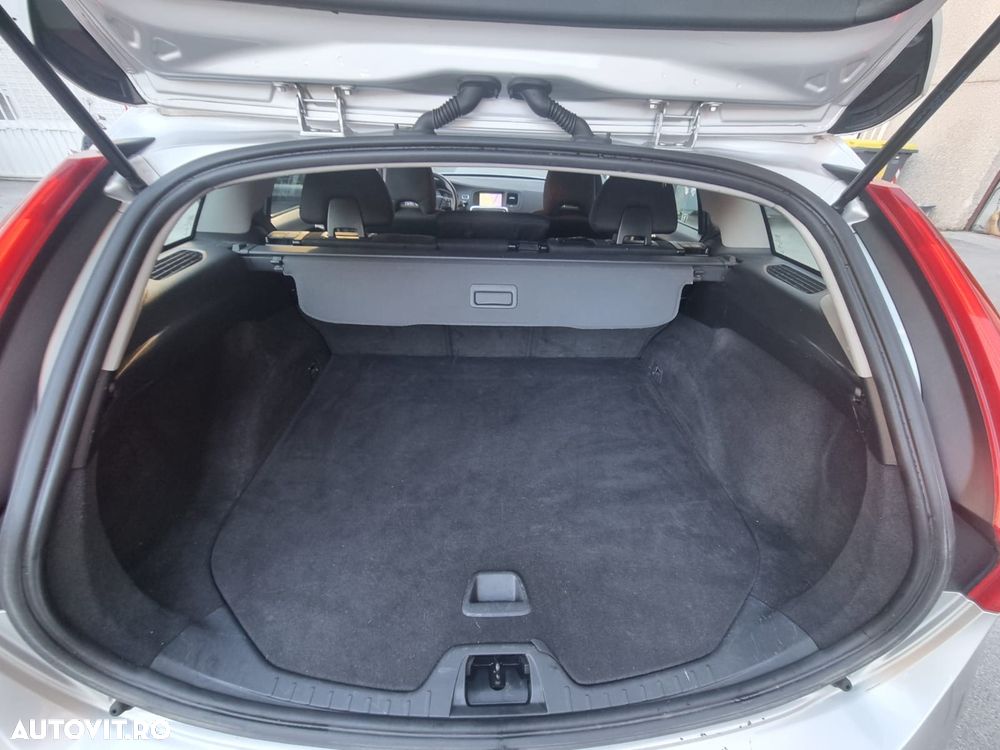 Volvo V60 Cross Country D4 AWD Geartronic - 11