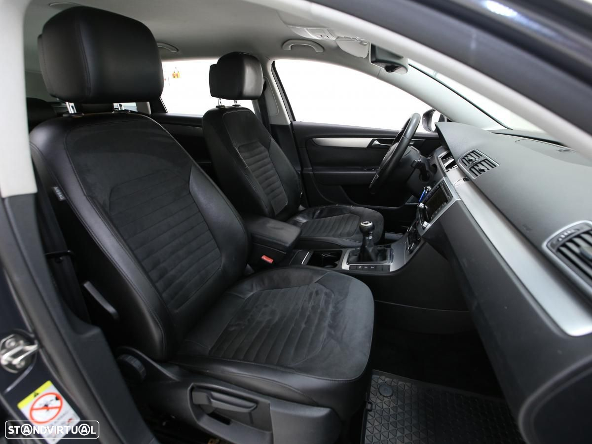 VW Passat Variant - 12