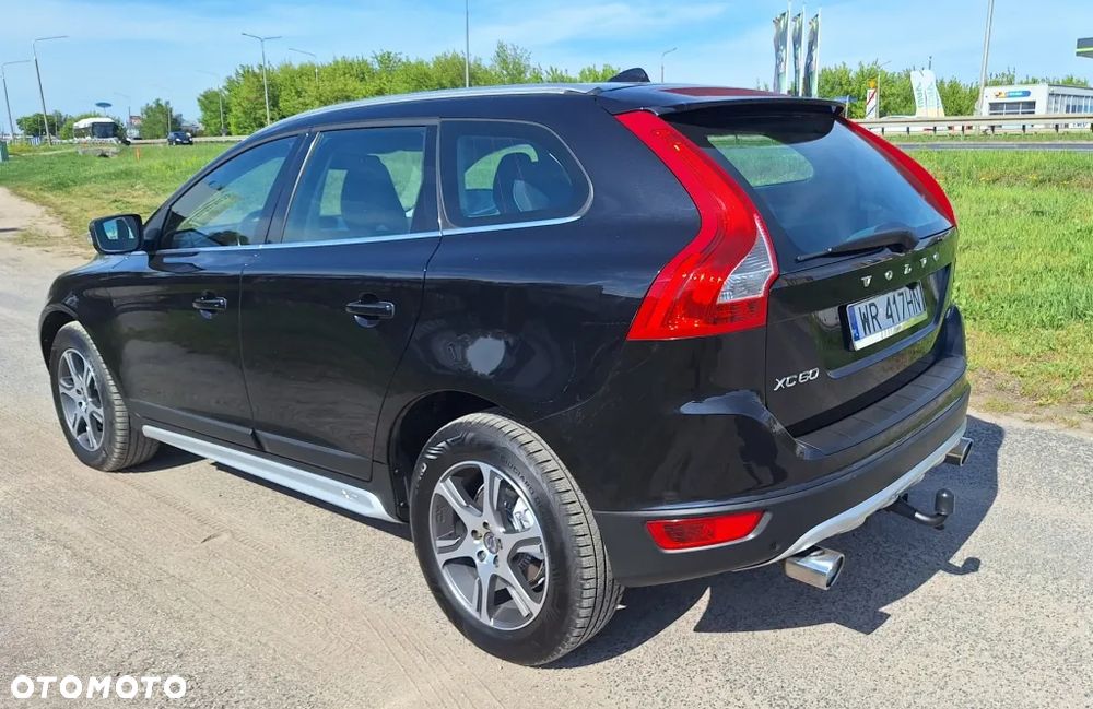 Volvo XC 60 2.4D AWD Momentum - 4