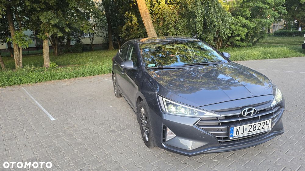 Hyundai Elantra - 3