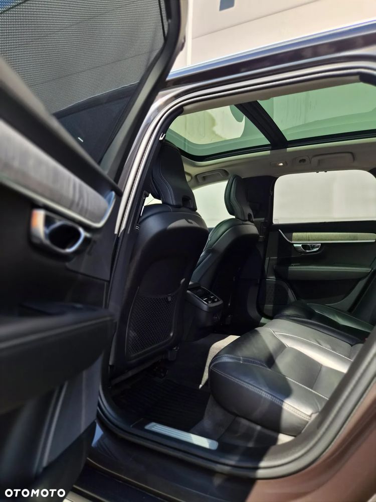 Volvo V90 Cross Country D5 SCR AWD Momentum Pro - 8