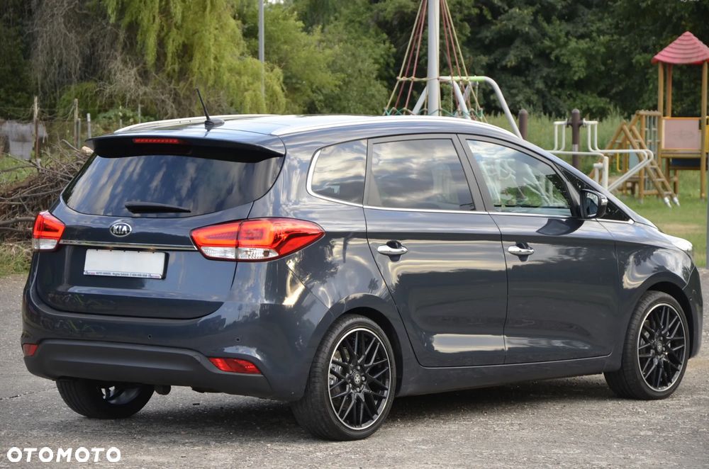 Kia Carens 2.0 GDI Edition 7 - 10