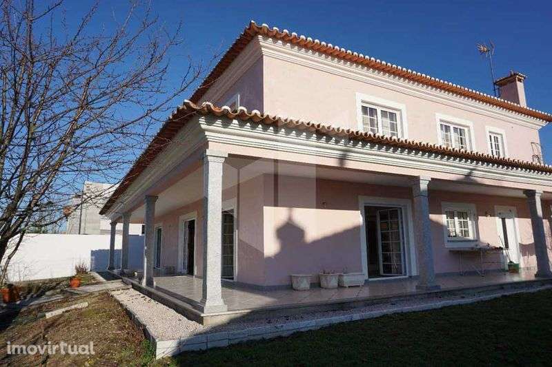 Moradia independente, c/ Acabamentos e Conforto excepcionais Tondela - Grande imagem: 2/12