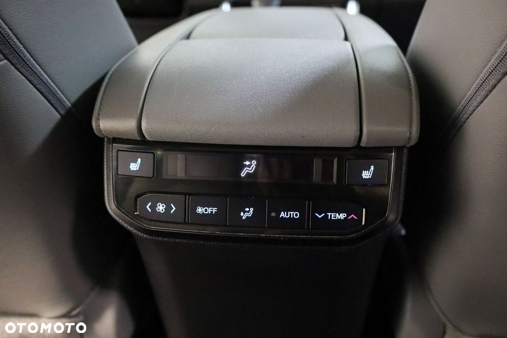 Toyota Highlander 2.5 Hybrid Executive - 28