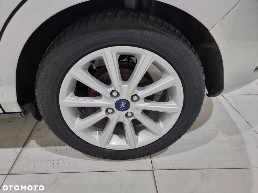 Ford B-MAX - 32