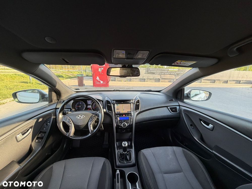 Hyundai i30 blue 1.6 CRDi Passion - 5