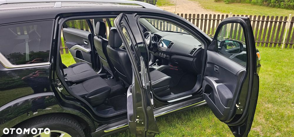 Mitsubishi Outlander 2.0 Intense NAVI 2WD EU5 CVT - 10