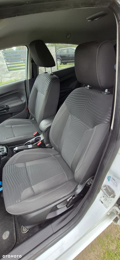 Ford Fiesta - 6