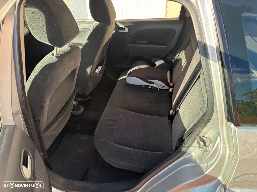 Ford Fiesta - 5
