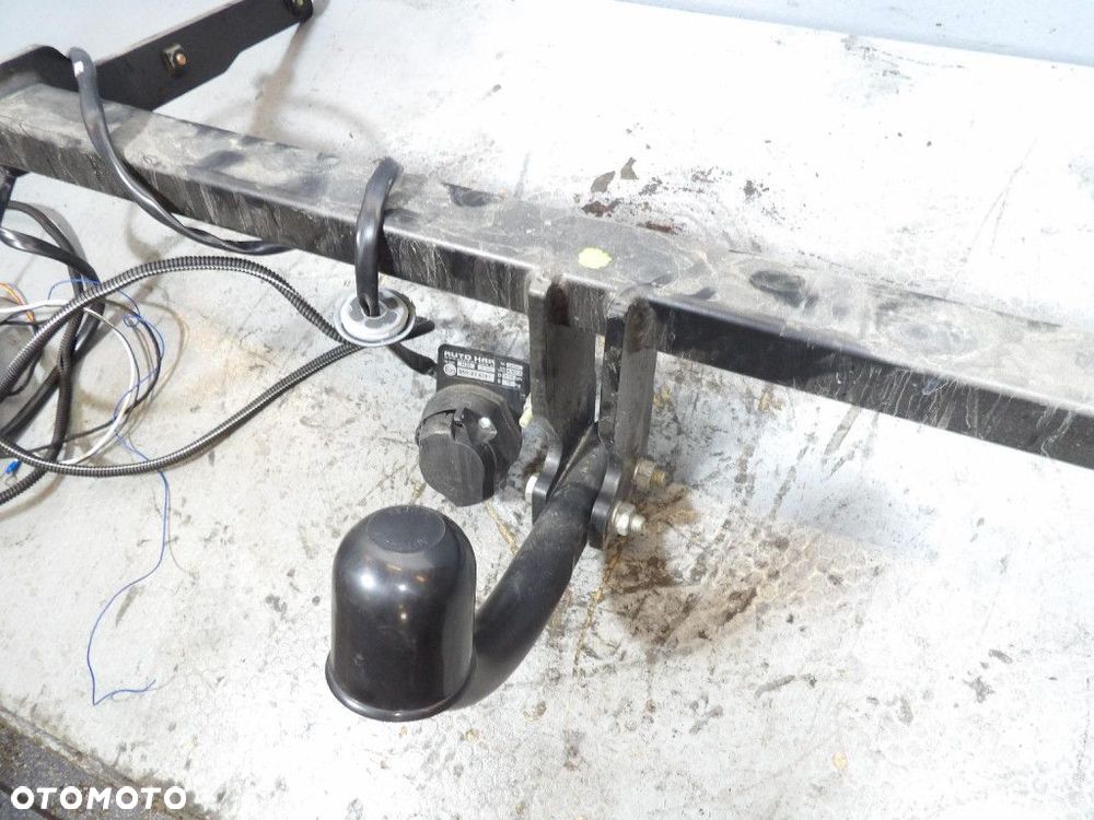 SKODA FABIA III 3 KOMBI HAK DO PRZYCZEPY E2055R-01 - 2