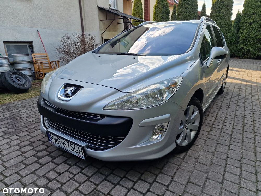 Peugeot 308 - 1