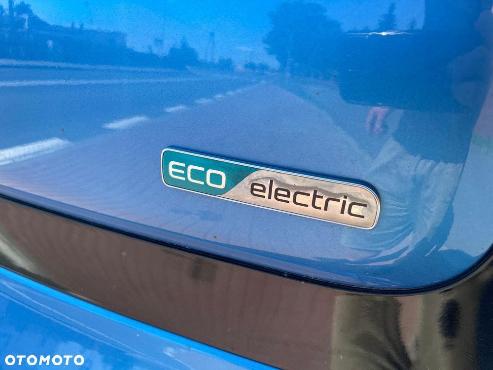 Kia Soul Plug - 33