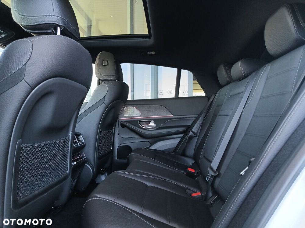 Mercedes-Benz GLE - 32