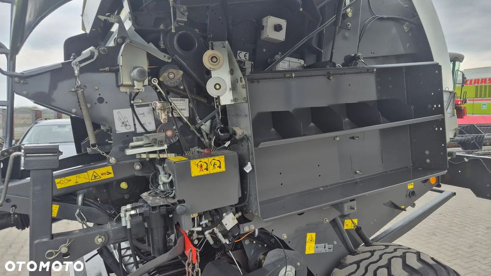 Claas VARIANT 380RC 2015R - 12