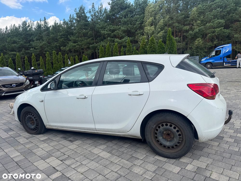 Opel Astra 1.7 CDTI DPF Active - 4