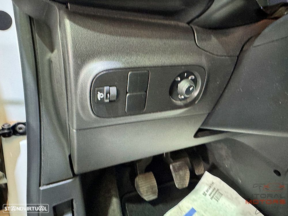 Citroën C3 1.2 PureTech Plus - 19