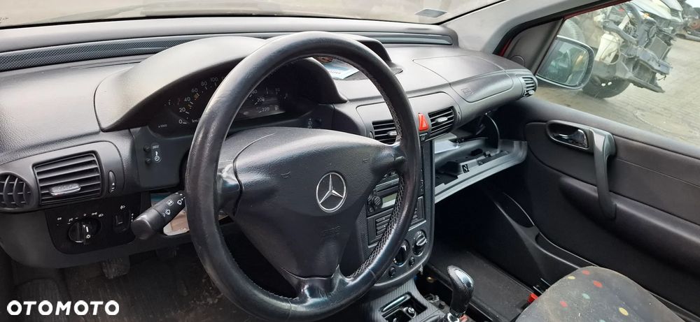 Mercedes Vaneo 1,7 na części - 3