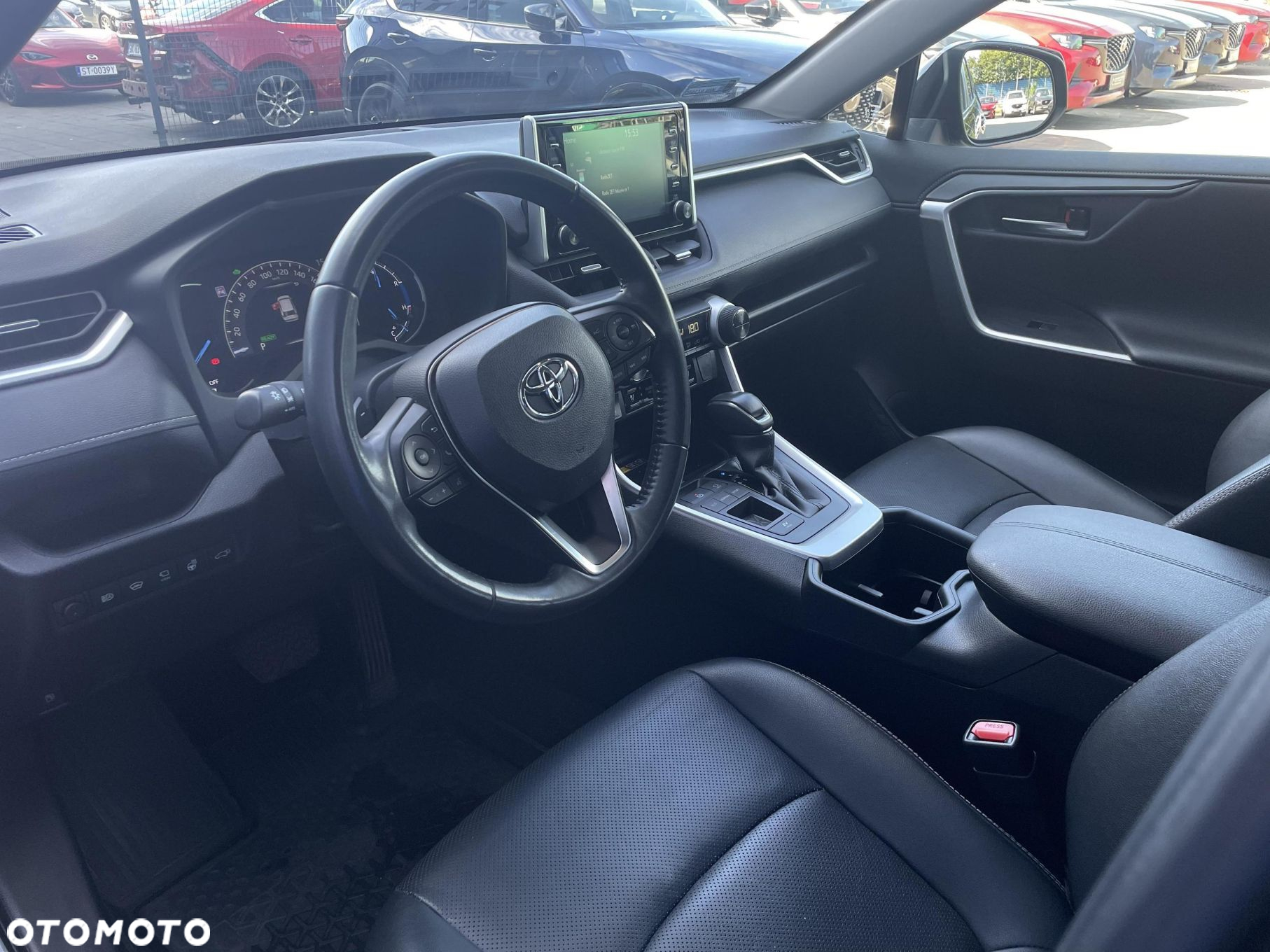 Toyota RAV4 - 9