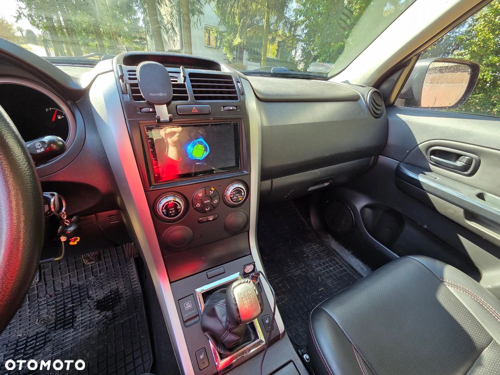 Suzuki Grand Vitara 1.6 - 7