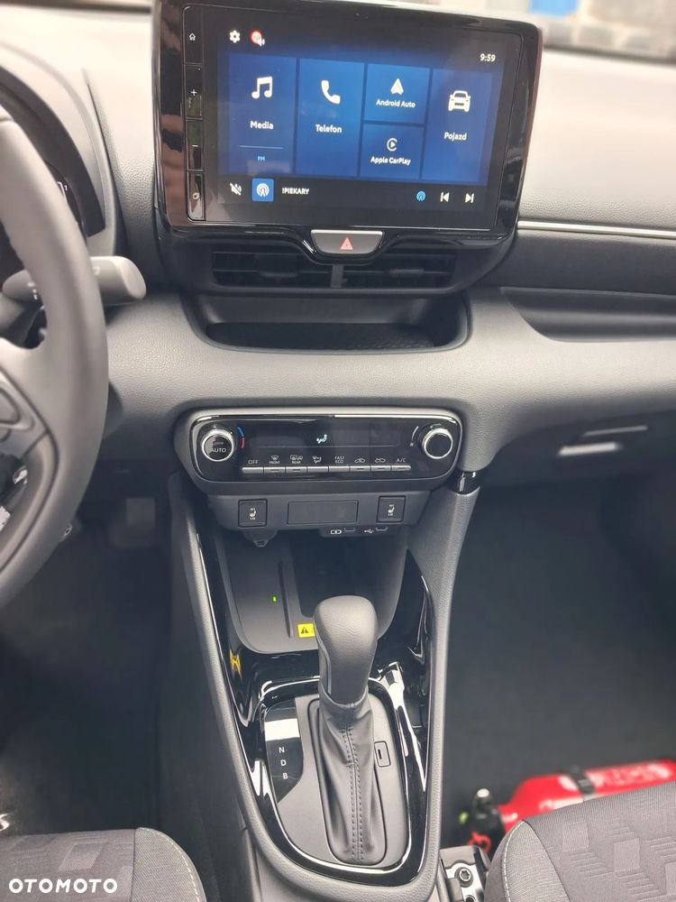 Toyota Yaris Hybrid 1.5 Style - 11