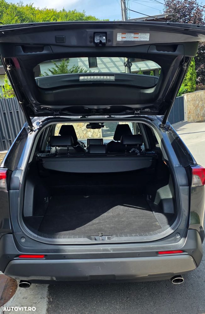 Toyota RAV4 - 10