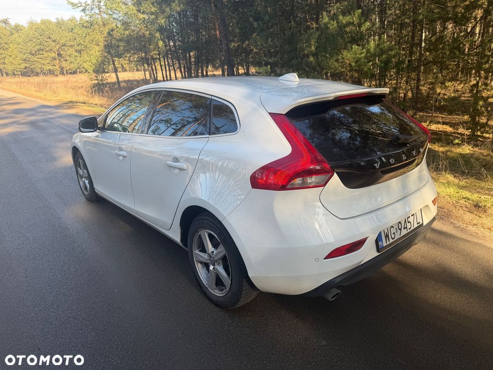 Volvo V40 D3 Momentum - 11