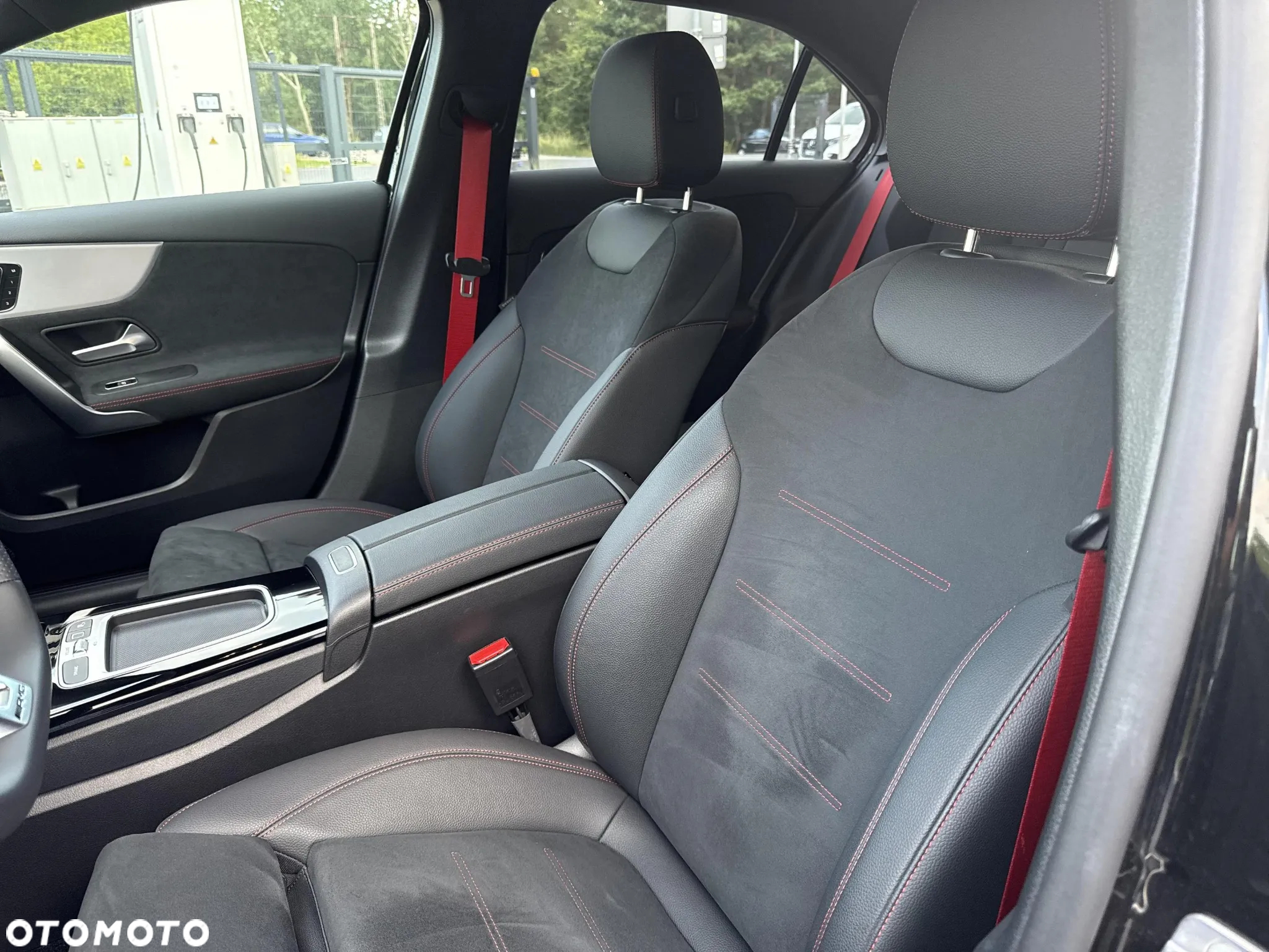 Mercedes-Benz Klasa A AMG 35 4Matic AMG Speedshift DCT 7G - 11