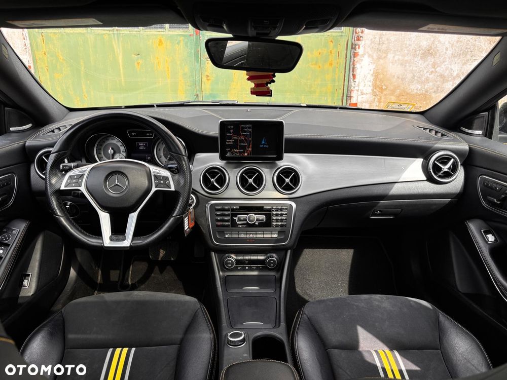 Mercedes-Benz CLA 250 7G-DCT AMG Line - 15