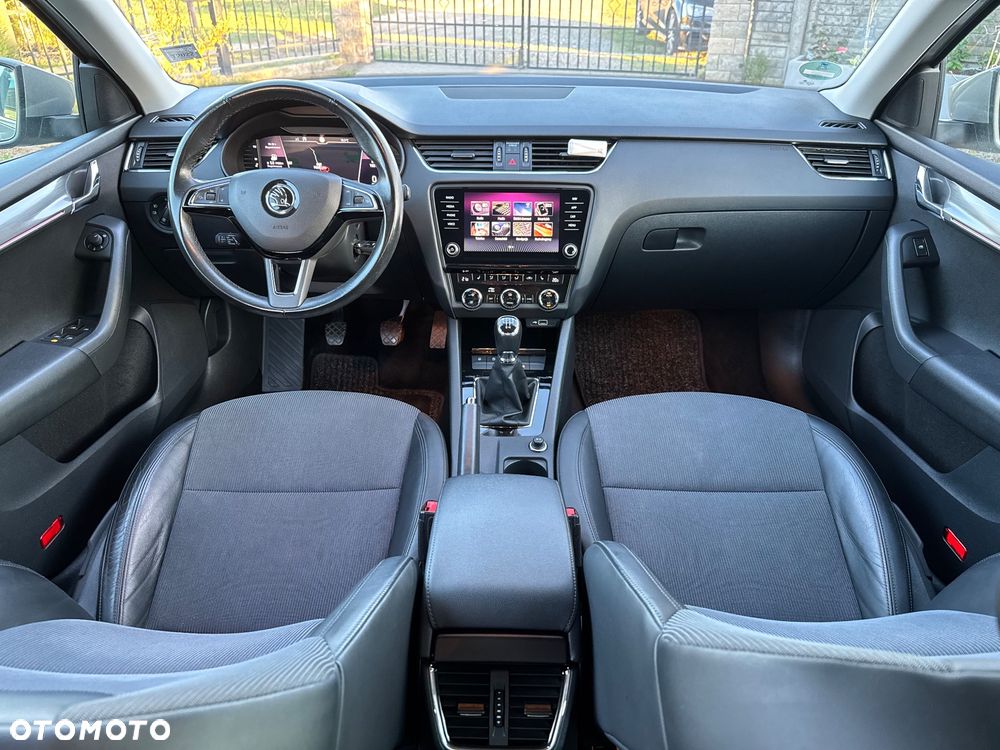 Skoda Octavia 1.6 TDI Premium Edition - 10