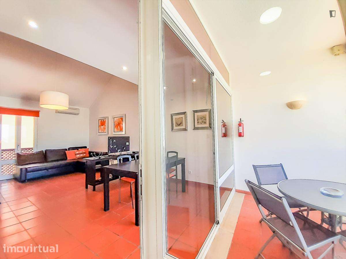 Apartamento com 1 quartos - localizado em Faro - Grande imagem: 4/16