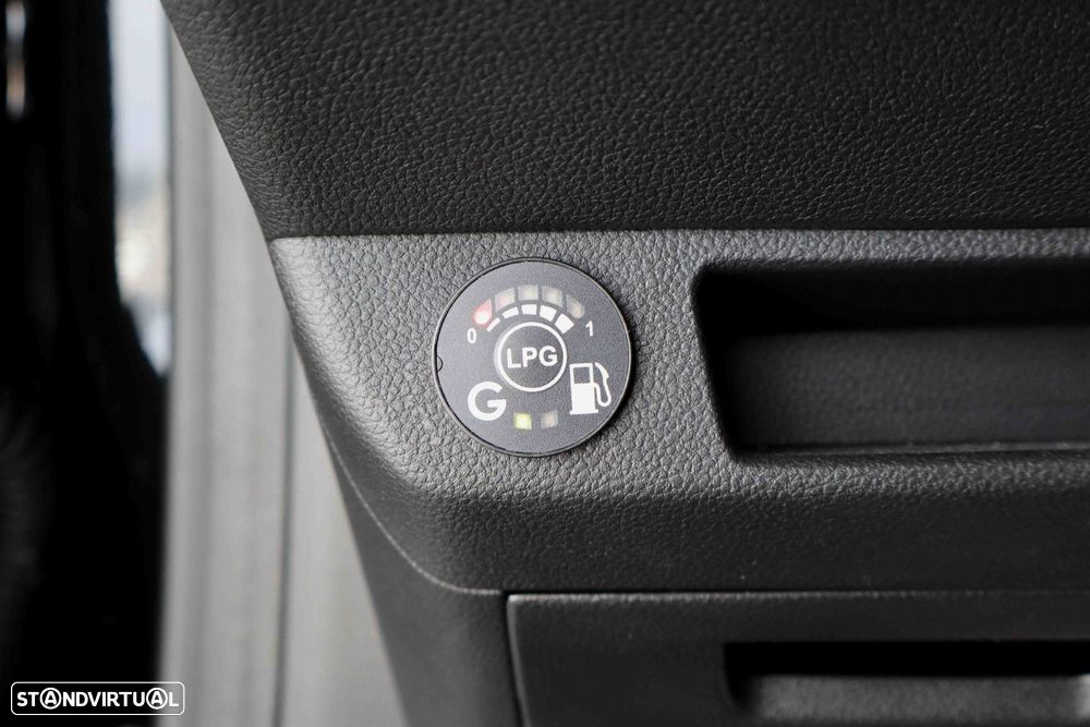 Renault Clio - 19