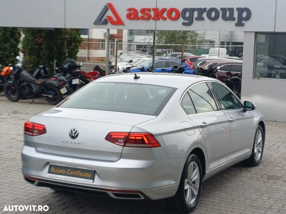 Volkswagen Passat 2.0 TDI DSG Highline - 4