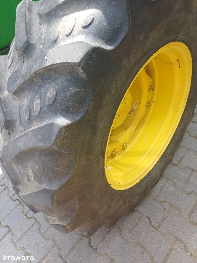 John Deere 5100M - 9
