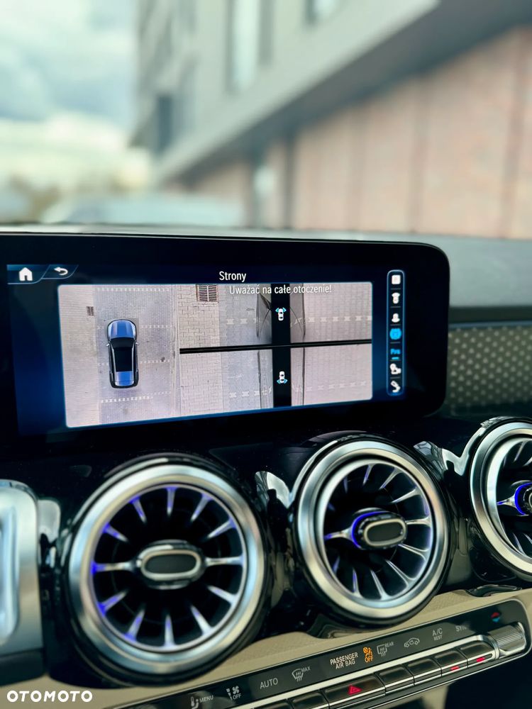 Mercedes-Benz GLB - 18